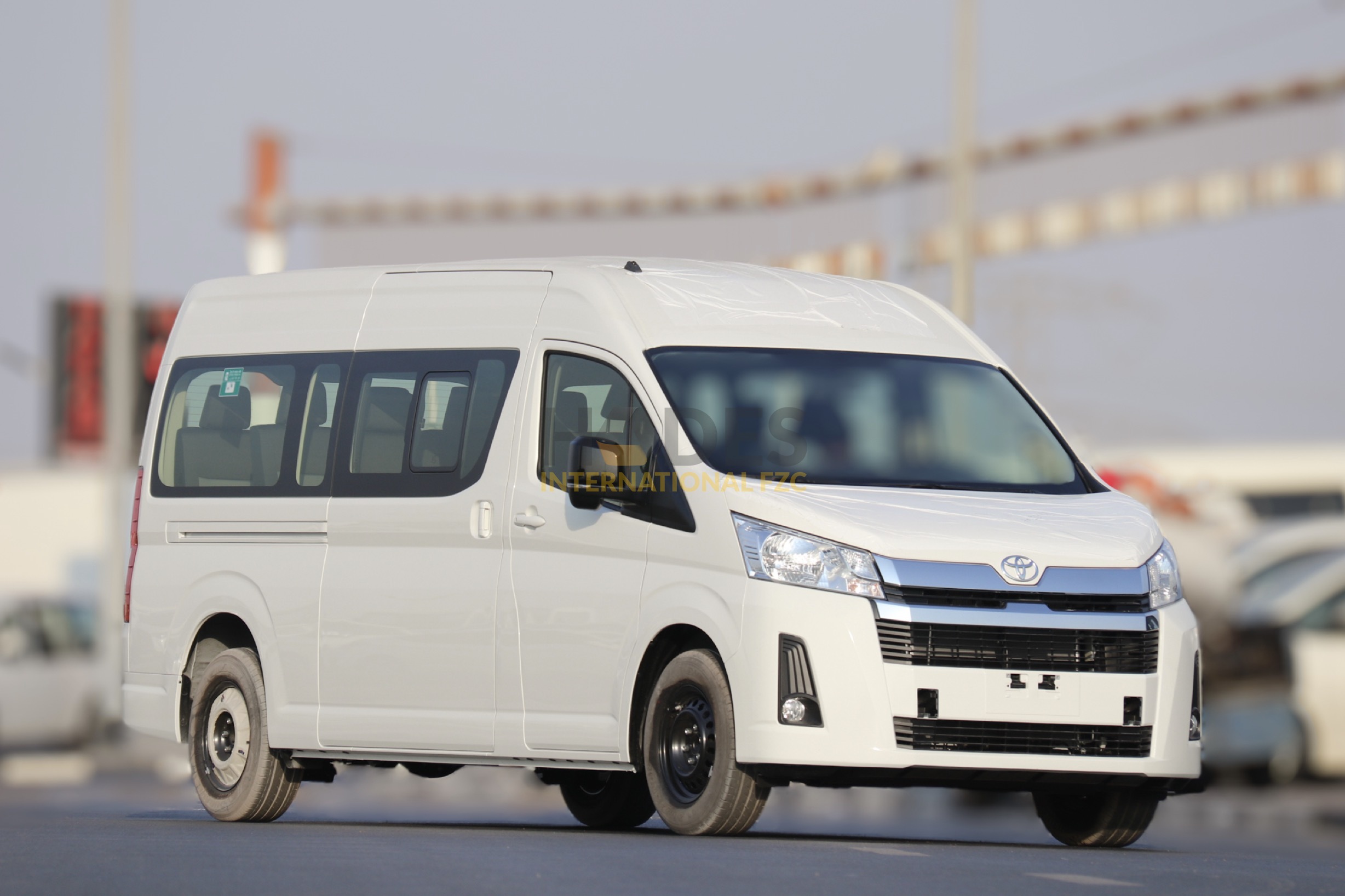 2027 model Toyota High Roof 3,5L RWD Petrol