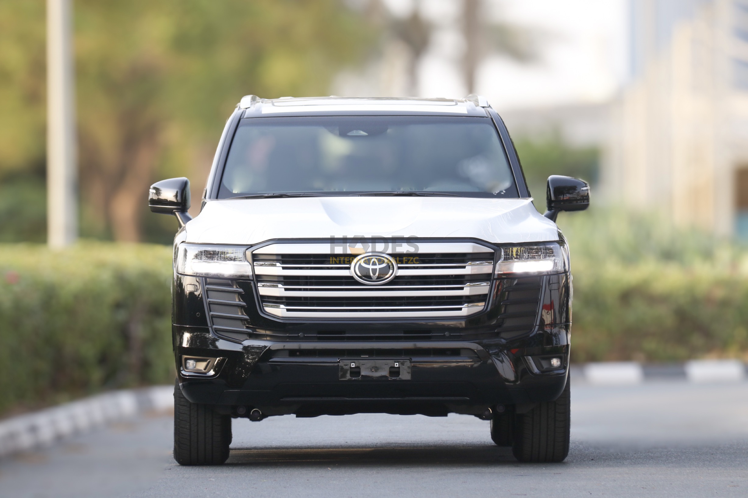 2027 model Toyota Land Cruiser 300 GXR 3,5L 4x4 Twin Turbo