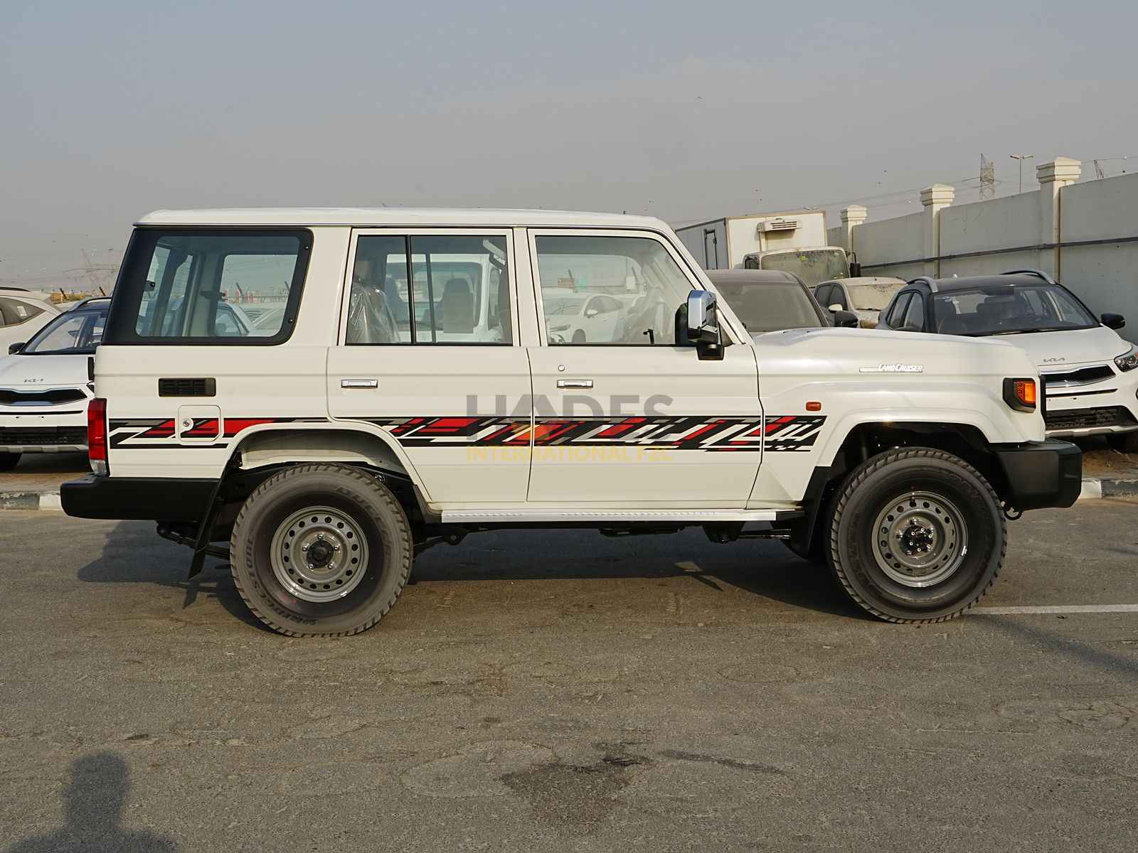 2027 Toyota Land Cruiser GRJ 76 M/T 4.0L Petrol