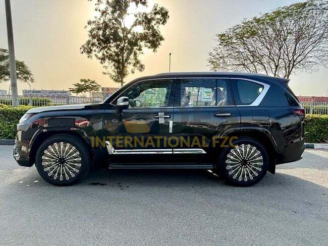 2027 Lexus LX700h VIP GCC Specs | Brand Luxury Hybrid without auto park